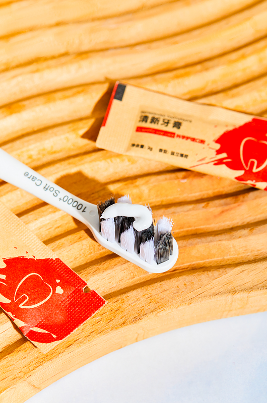 皑齿条装清新牙膏